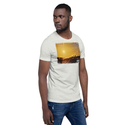 True. Men's Fit t-shirt